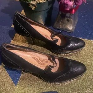 SOFFT MARY JANE BLACK SUEDE LEATHER PERFORATED THICK HEELED Shoes CLASSIC LOVELY