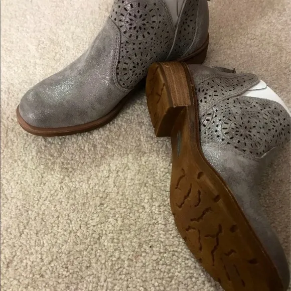 Soft barrosa smoke ankle boots 6