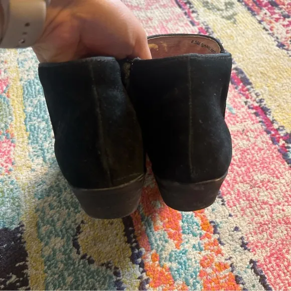 Soft walk rocklin Women’s Black Suede Ankle Boots 8.5