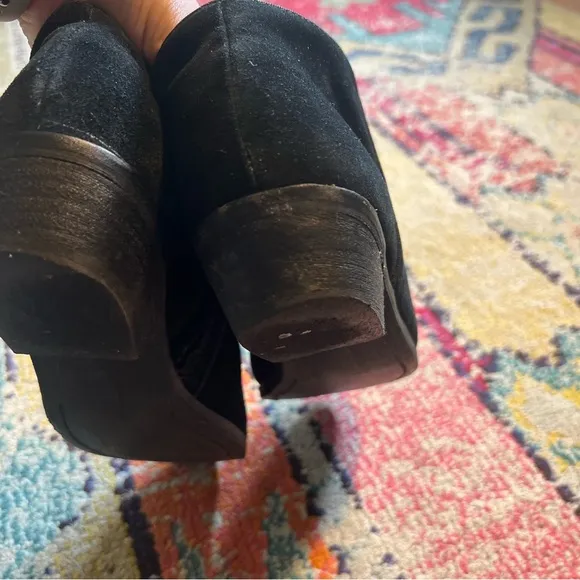 Soft walk rocklin Women’s Black Suede Ankle Boots 8.5