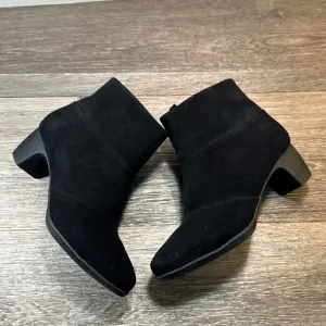 Softwalk suede leather boots woman’s size 7.5 (d175)