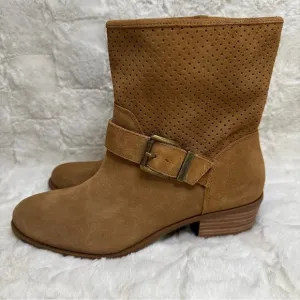 Sole Society Tan Suede Ankle Boots Size 7.5 Perforated Design Buckle Accent NEW