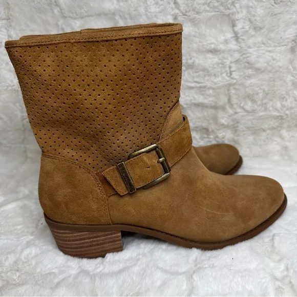 Sole Society Tan Suede Ankle Boots Size 7.5 Perforated Design Buckle Accent NEW