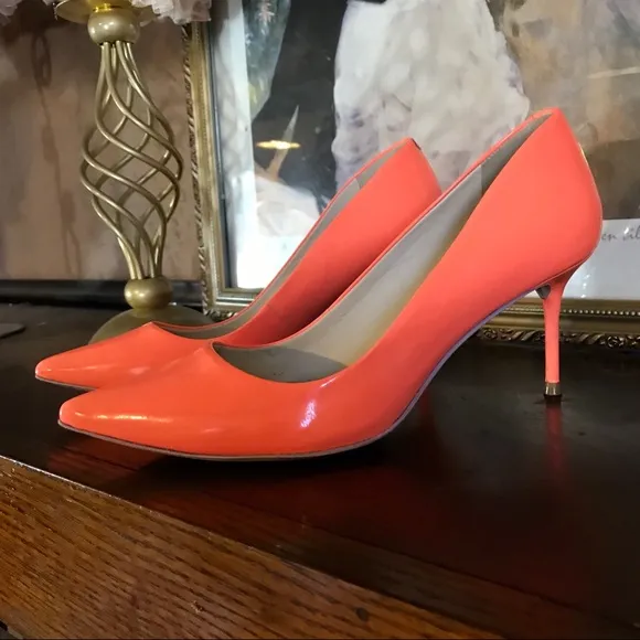 SOPHIA WEBSTER &quot;LOLA&quot; PATENT LEATHER TANGERINE CLASSIC PUMP HEELS (36)