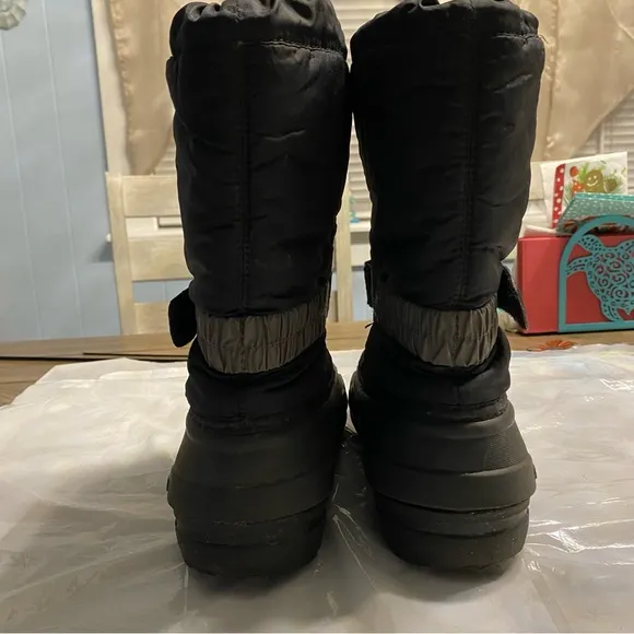 Sorel boots nylon waterproof Black w/gray trim SZ 6