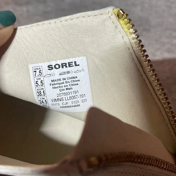 Sorel Brex Heel Zip Boots. NWT