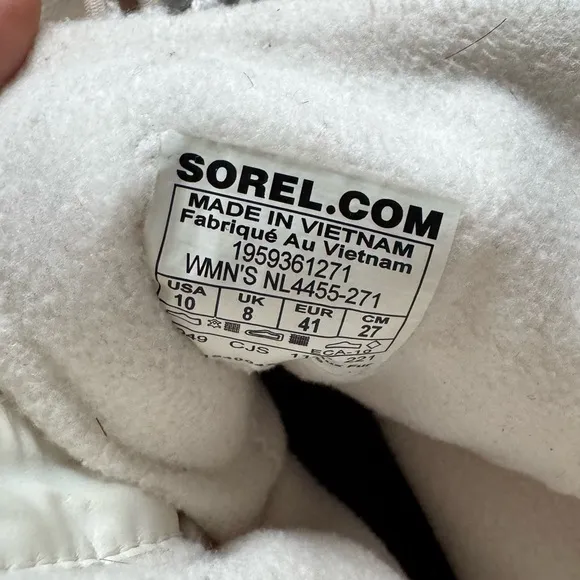 Sorel Explorer II Joan Cozy Boots Fossil cream waterproof suede shearling 10