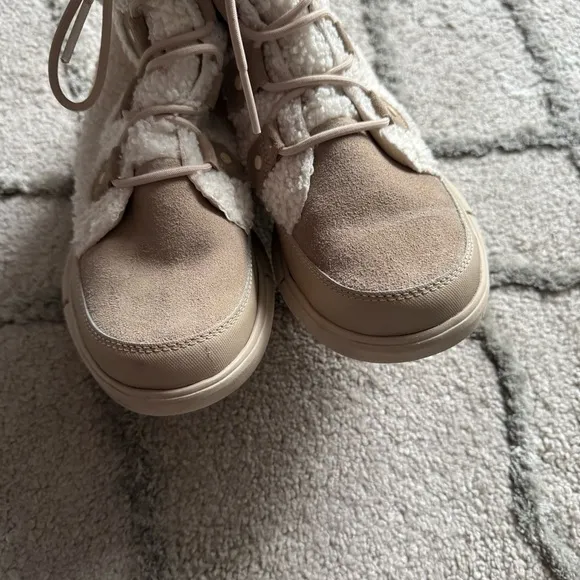Sorel Explorer II Joan Cozy Boots Fossil cream waterproof suede shearling 10