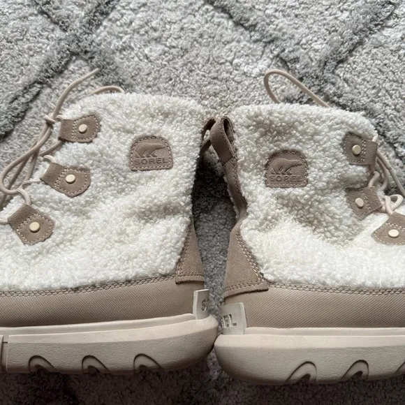 Sorel Explorer II Joan Cozy Boots Fossil cream waterproof suede shearling 10