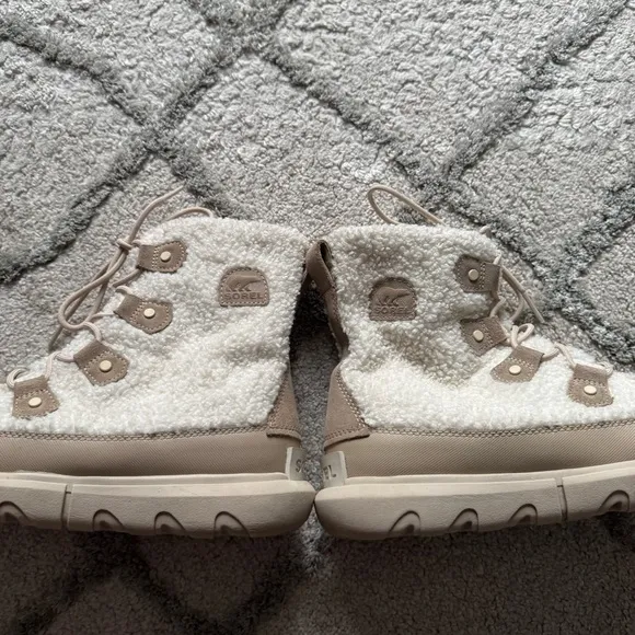 Sorel Explorer II Joan Cozy Boots Fossil cream waterproof suede shearling 10
