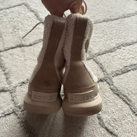 Sorel Explorer II Joan Cozy Boots Fossil cream waterproof suede shearling 10