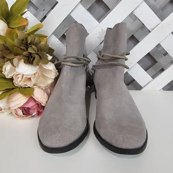 Sorel Farah Grey Suede Booties Size 7