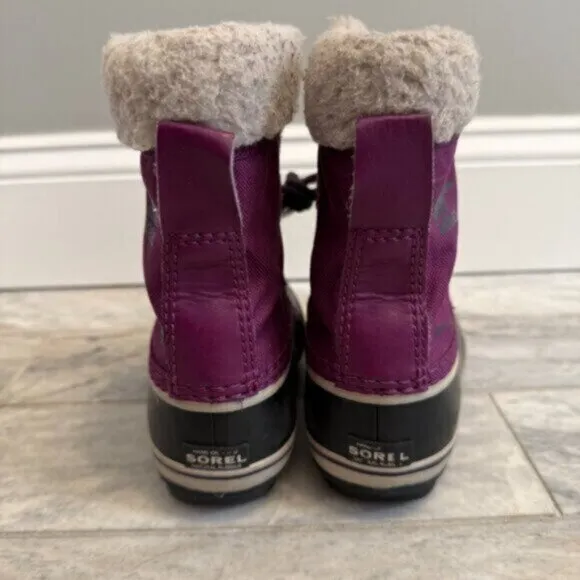 Sorel girls size 12 plum/black Waterproof snow boots