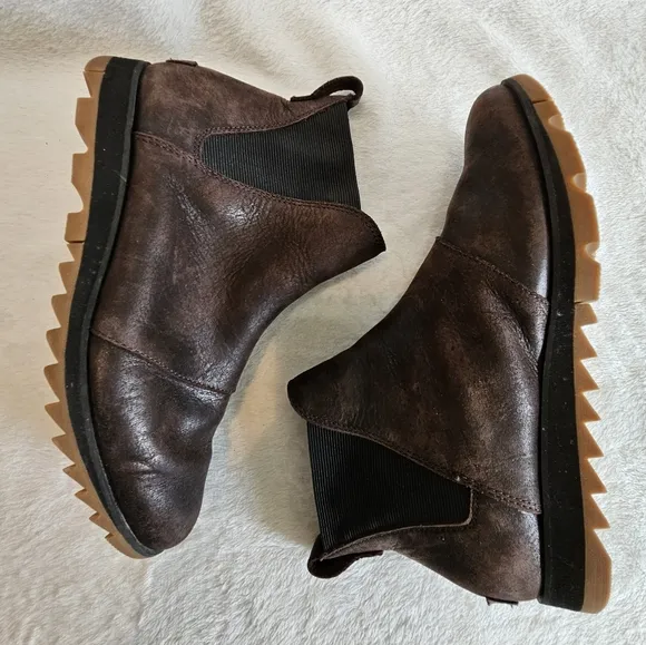 Sorel Harlow Chelsea Leather Boots Blackened Brown size 9.5 Waterproof
