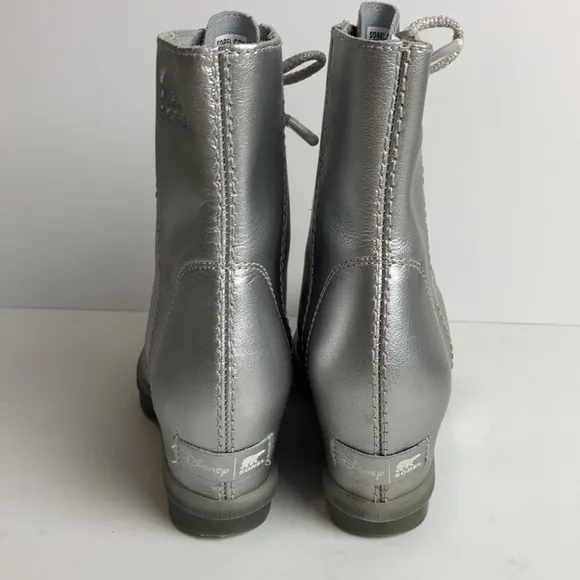 Sorel Joan of Arctic Disney Frozen Silver Metallic Waterproof Boots Kids 3 Elsa