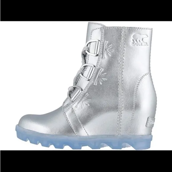 Sorel Joan of Arctic Disney Frozen Silver Metallic Waterproof Boots Kids 3 Elsa