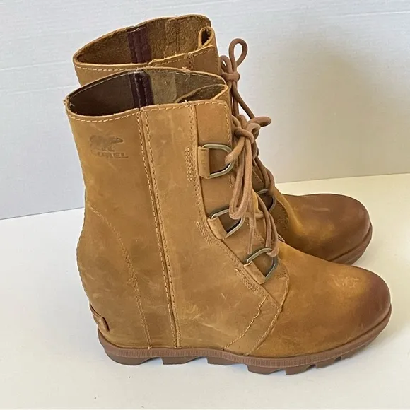 Sorel Joan Of Arctic Wedge Boots Lace Up Leather Camel Neutral Color Size 7