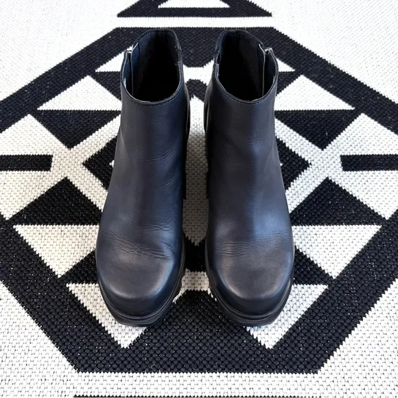 Sorel Joan Of Arctic Wedge III Zip Ankle Boots in Black Size 7