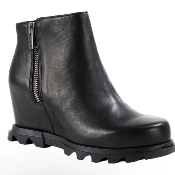 Sorel Joan Of Arctic Wedge III Zip Ankle Boots in Black Size 7