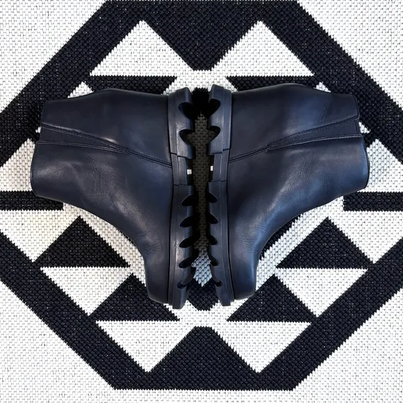 Sorel Joan Of Arctic Wedge III Zip Ankle Boots in Black Size 7
