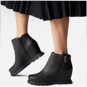 Sorel Joan Of Arctic Wedge III Zip Ankle Boots in Black Size 7