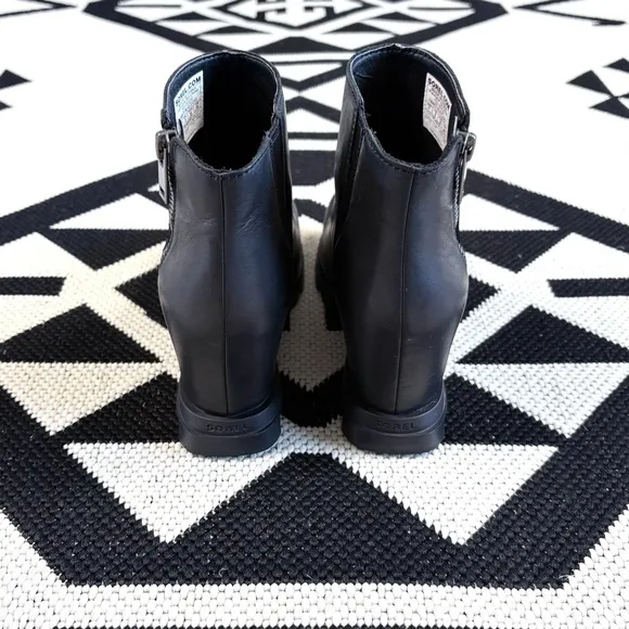 Sorel Joan Of Arctic Wedge III Zip Ankle Boots in Black Size 7