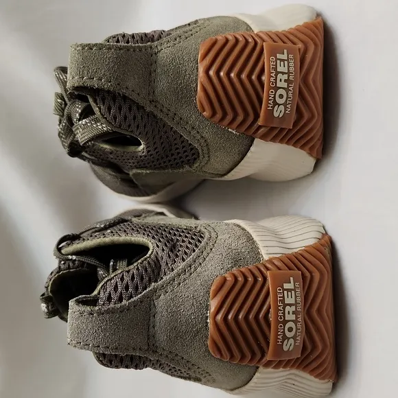 Sorel Out N About Plus Alpine Tundra Waterproof sneakers (womens size 5.5)