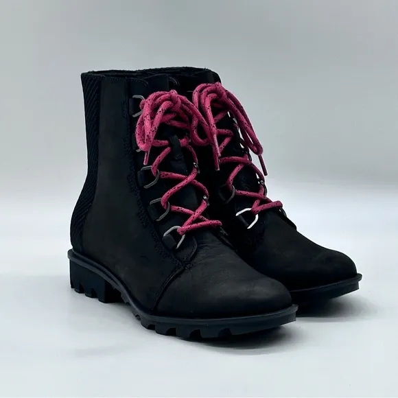 Sorel Phoenix Waterproof Lace Up Boots. Size 8.5