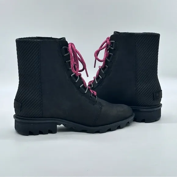 Sorel Phoenix Waterproof Lace Up Boots. Size 8.5