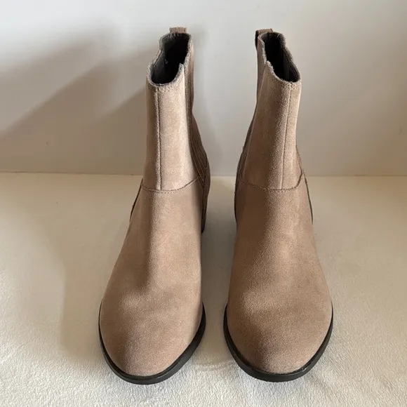 Sorel suede boots