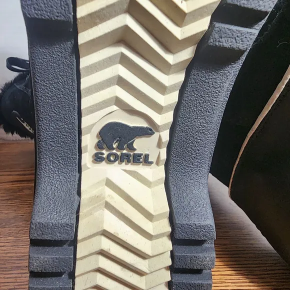 Sorel Tivoli High II Snow Boots - Black Waterproof - Size 8