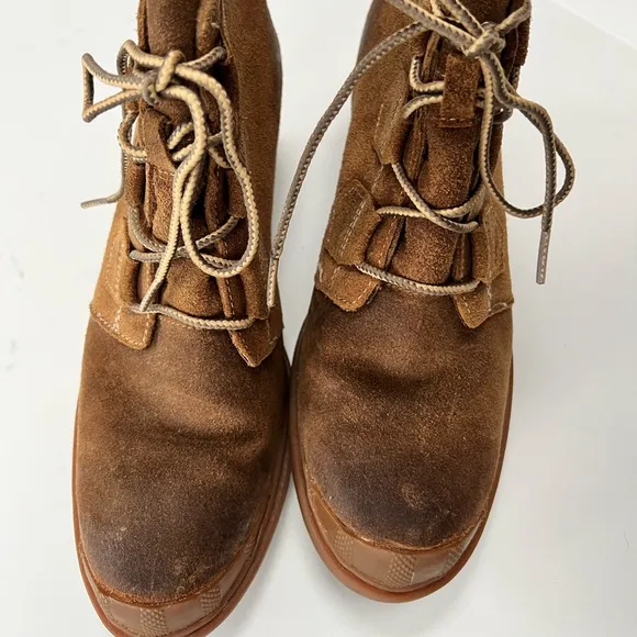 Sorel Toronto Lace Boots