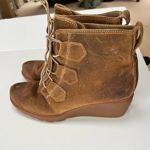 Sorel Toronto Lace Boots