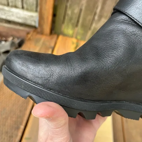Sorel Wm’s Joan Of Arctic Wedge II Buckle Boots In Black Leather Sz 8