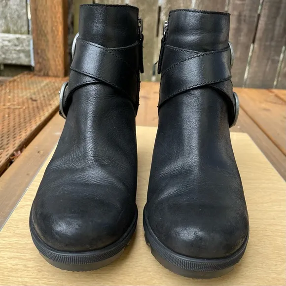 Sorel Wm’s Joan Of Arctic Wedge II Buckle Boots In Black Leather Sz 8