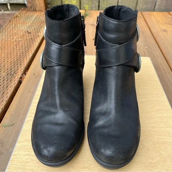Sorel Wm’s Joan Of Arctic Wedge II Buckle Boots In Black Leather Sz 8