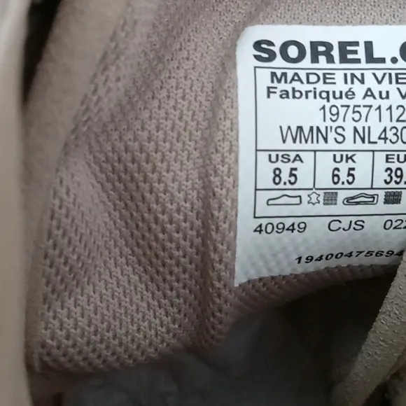 Sorel women's boots-LIKE NEW