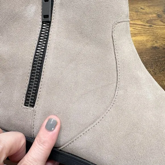 Sorel Womens Size 11 Boots Emelie II Omega Taupe Black Waterproof Suede Chukka