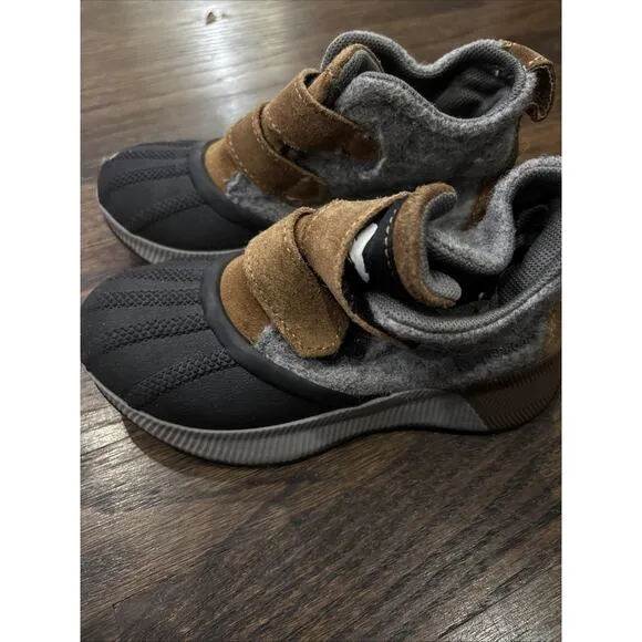 Sorel Youth Out N About Classic Gray, Black &amp; Tan Waterproof Winter Boots Sz 12
