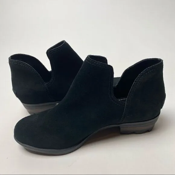 Sorel Lolla Cut Out Ankle Boots Black Suede 6.5 waterproof