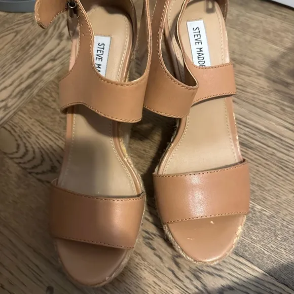 Steve Madden brown/Nude Wedges