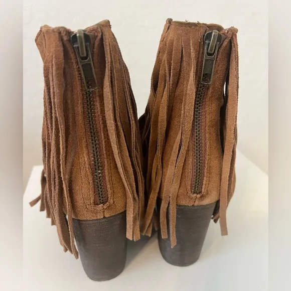 Steve Madden Countryy Cowgirl Fringe Suede Leather Brown Heeled Booties Size 9