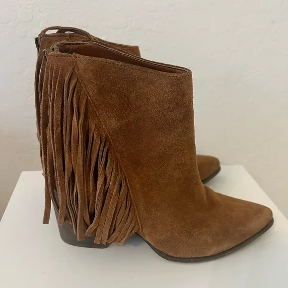 Steve Madden Countryy Cowgirl Fringe Suede Leather Brown Heeled Booties Size 9