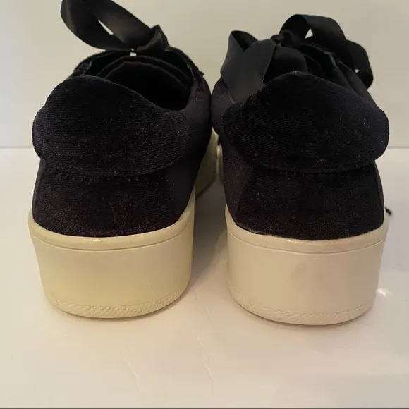 STEVE MADDEN NEW SNEAKER BLACK VELVET SIZE 7.5 BERTIE FASHION TRAINERS SHOES