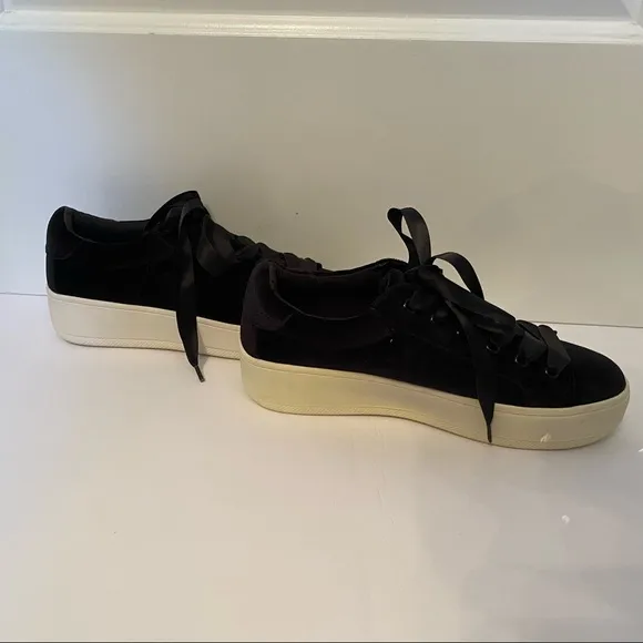 STEVE MADDEN NEW SNEAKER BLACK VELVET SIZE 7.5 BERTIE FASHION TRAINERS SHOES