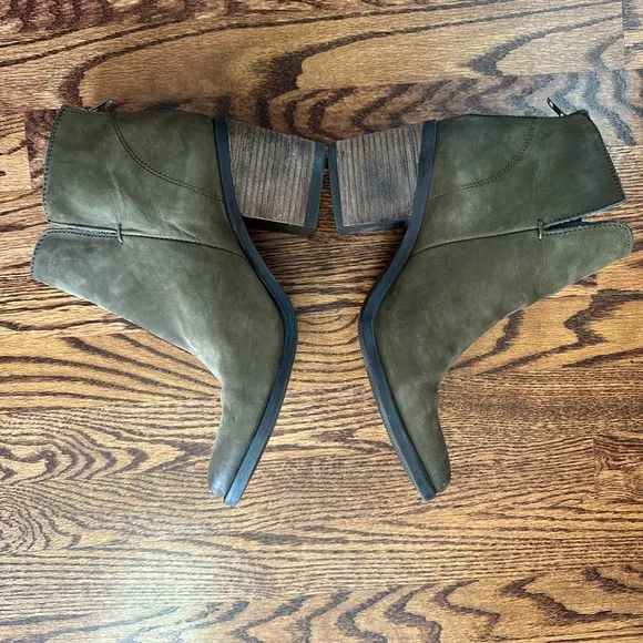 Steve Madden Pawel Boots Leather‎ Block Heel Zip Back Green ladies size 9