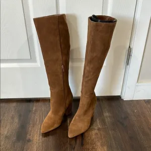 Steve Madden serve boots 7.5. Never worn