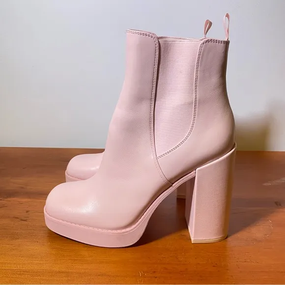 STEVE MADDEN Women's size USA 11 Pink Triple Leather Chelsea Heeled Boots