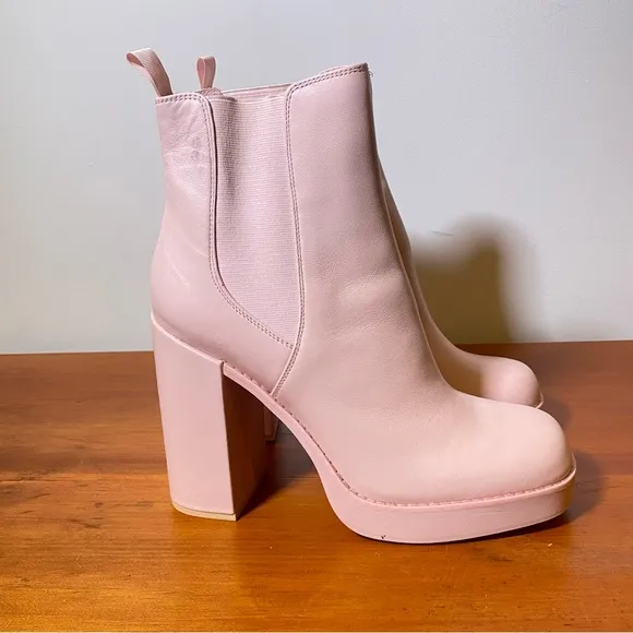 STEVE MADDEN Women's size USA 11 Pink Triple Leather Chelsea Heeled Boots