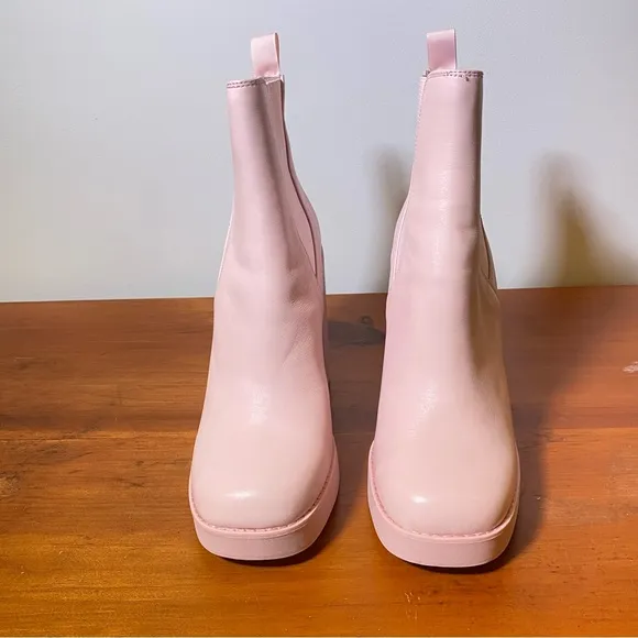 STEVE MADDEN Women's size USA 11 Pink Triple Leather Chelsea Heeled Boots